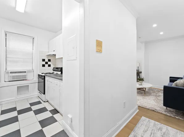 35-39 51st Street image 3 of 16