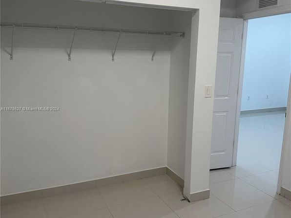 hialeah-florida-2119555508 picture