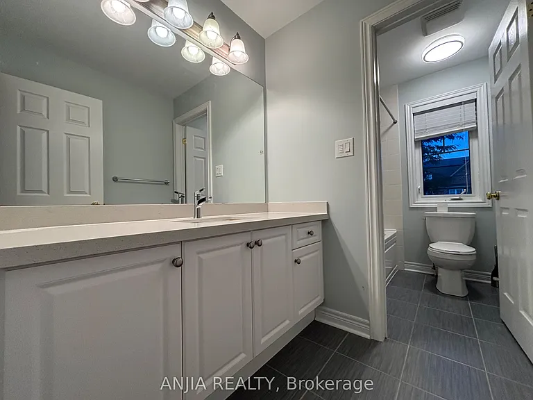 220 Hazelton Ave — Photo 12