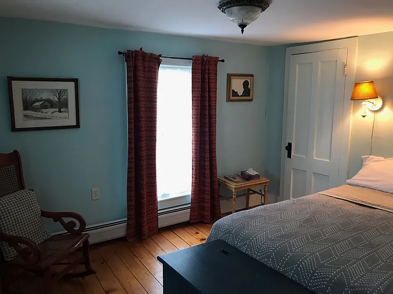 86 Linden St — Photo 16