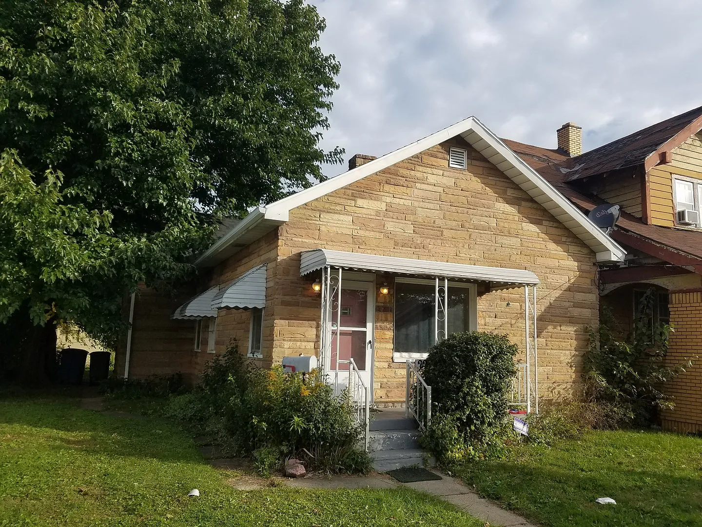 Half Off 1st Month Rent — Photo 3