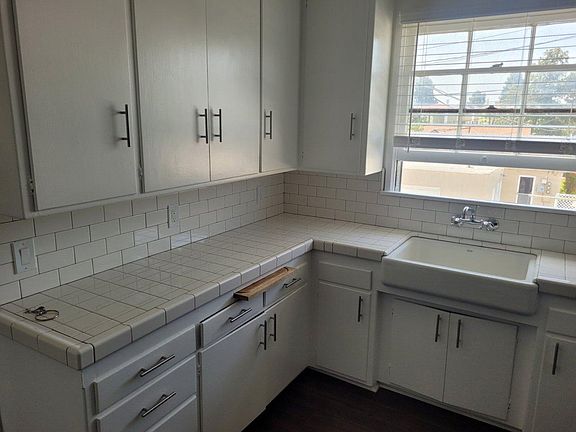 5th image of 1434 E Wilson Ave APT 6