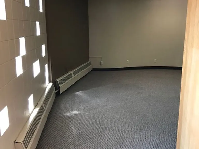 312 N Lawler St — Photo 35