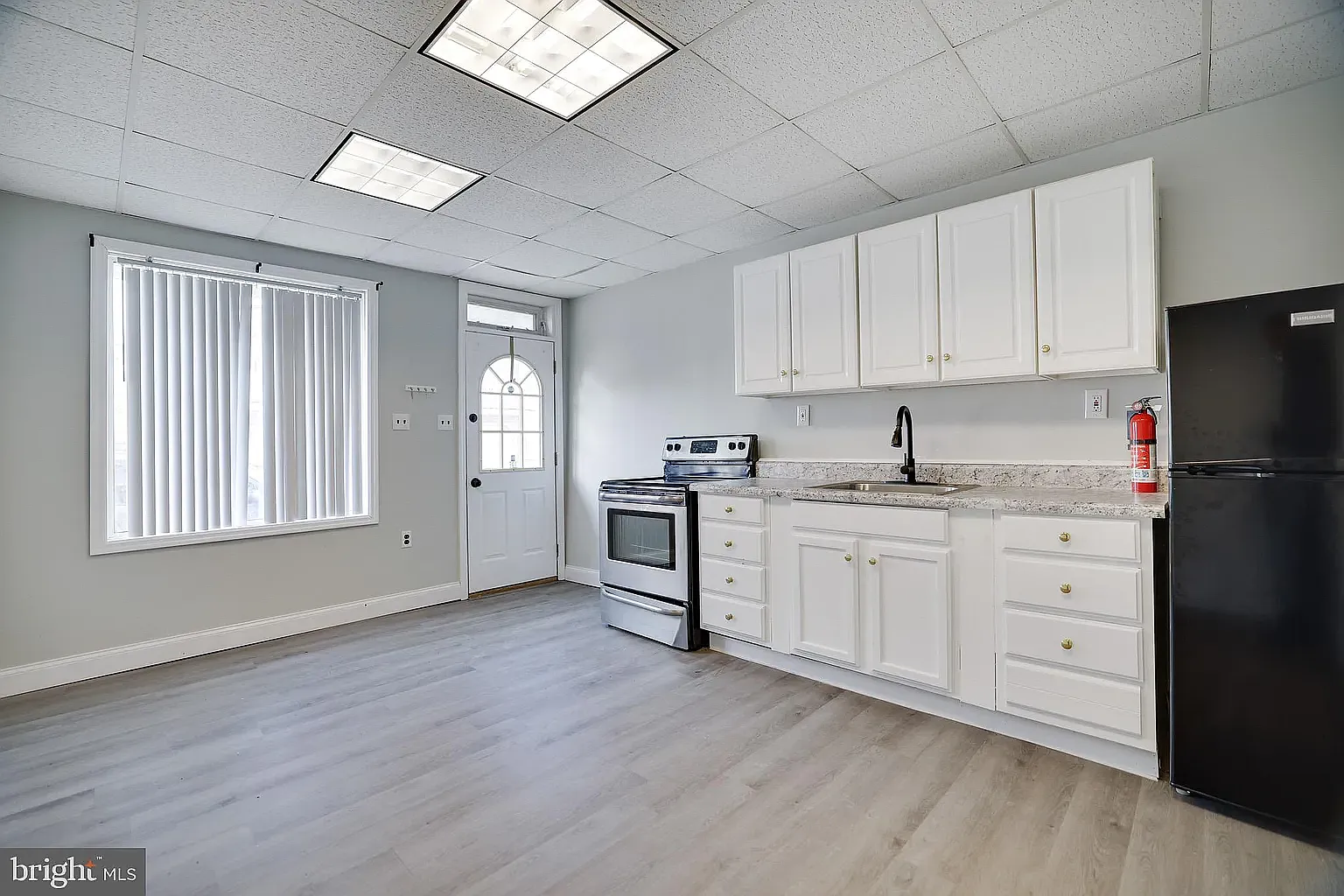 10 E Carroll St — Photo 1