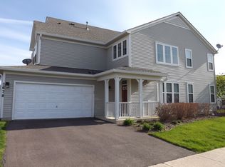 2878 Falling Waters Dr, Lindenhurst, IL 60046