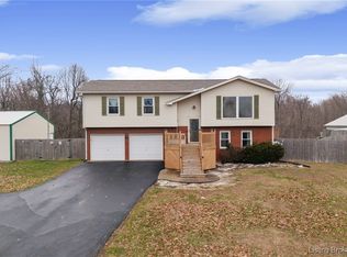 6828 Farnsley Knob Road, Elizabeth, IN 47117