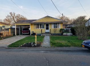 40 Croley St, Huntington, NY