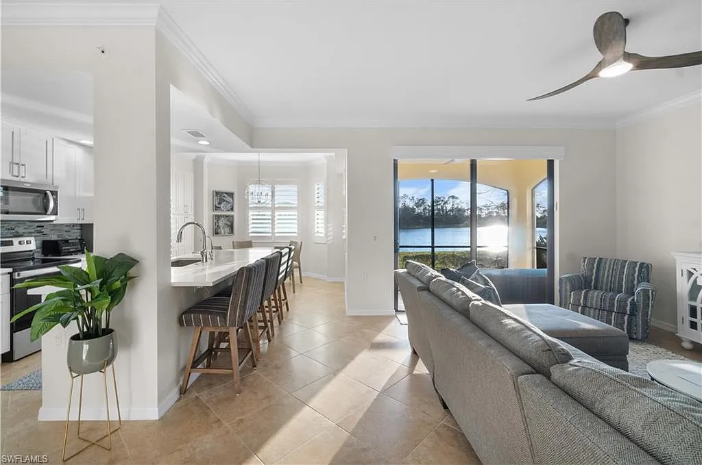 9727 Acqua Ct — Photo 1