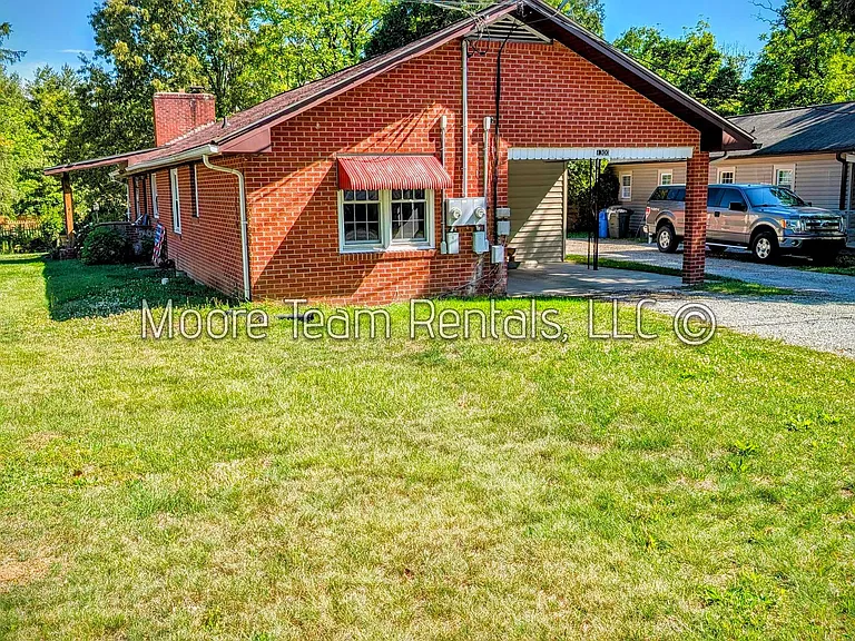 1300 Hebron Rd — Photo 1