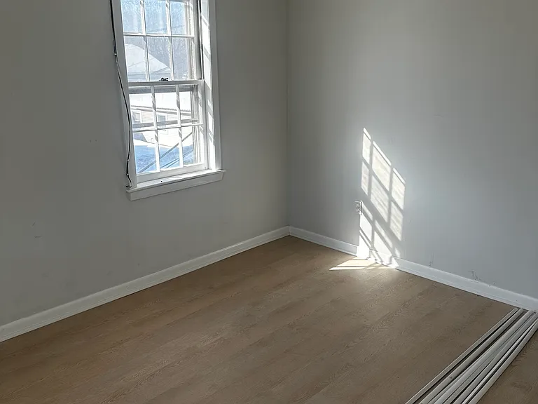 43 Front St #2 — Photo 5