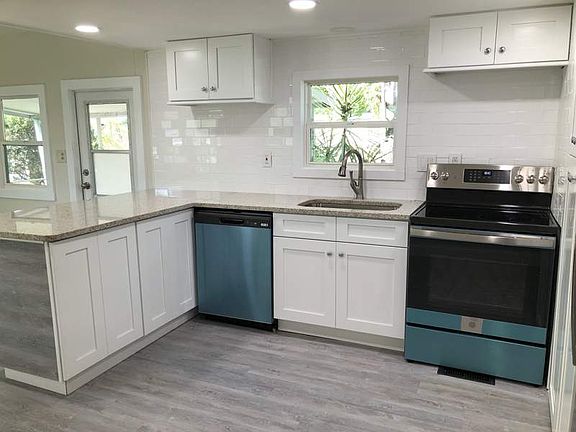 2nd image of 626 Holly Hill Ave