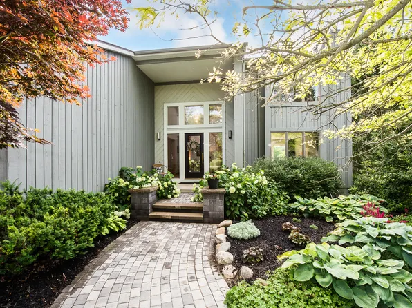 4841 Northgate Dr, Ann Arbor, MI 48103