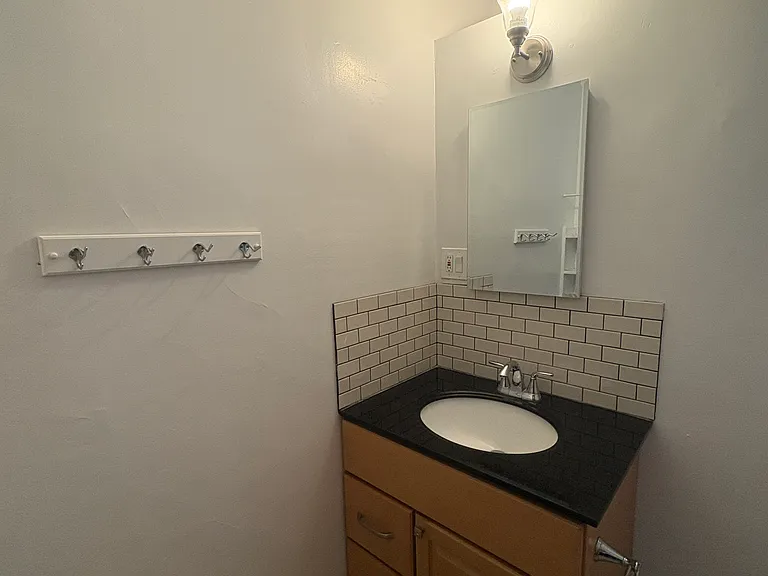 163 Magnolia St #163 — Photo 3
