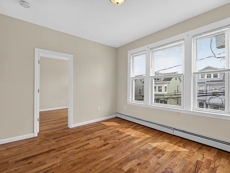21 Robert Pl #2R — Photo 14