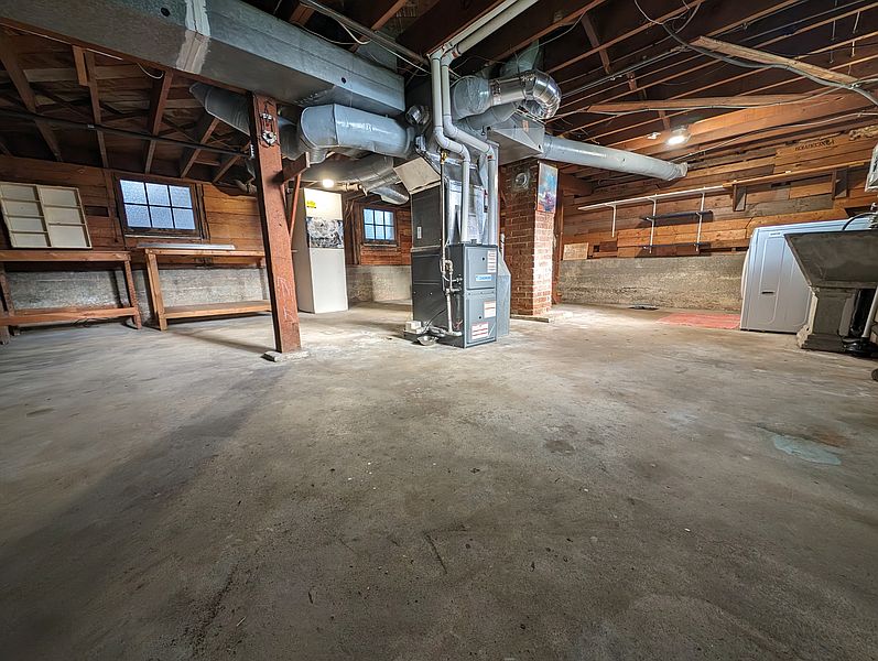 West Vancouver House for rent - 4 Bedrooms — photo 14