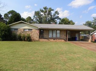 1905 Greenbrier Rd, Florence, AL 35630