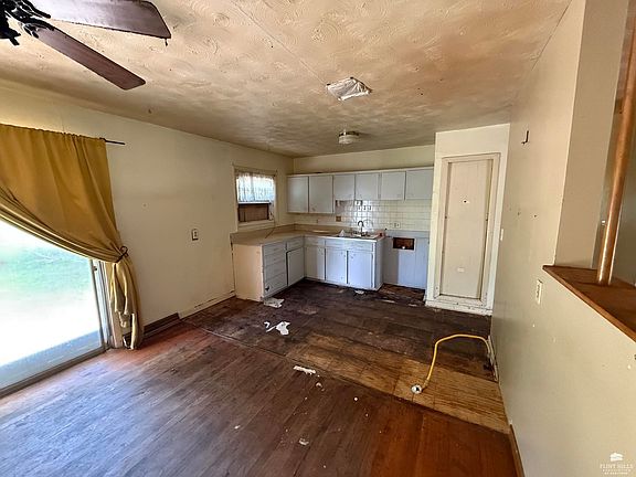 4th image of 1005 S Garfield St