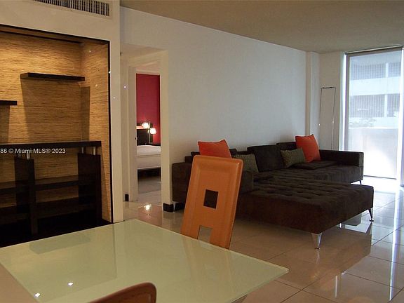2nd image of 800 West Ave APT 404