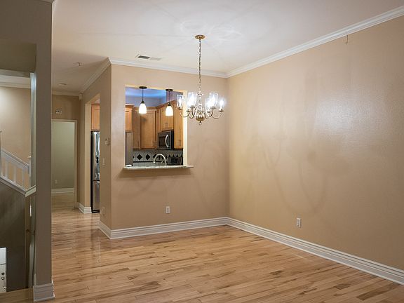 3rd image of 647 Atherton Pl