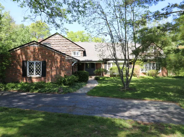 1 Crosstie Ln, Batesville, IN 47006