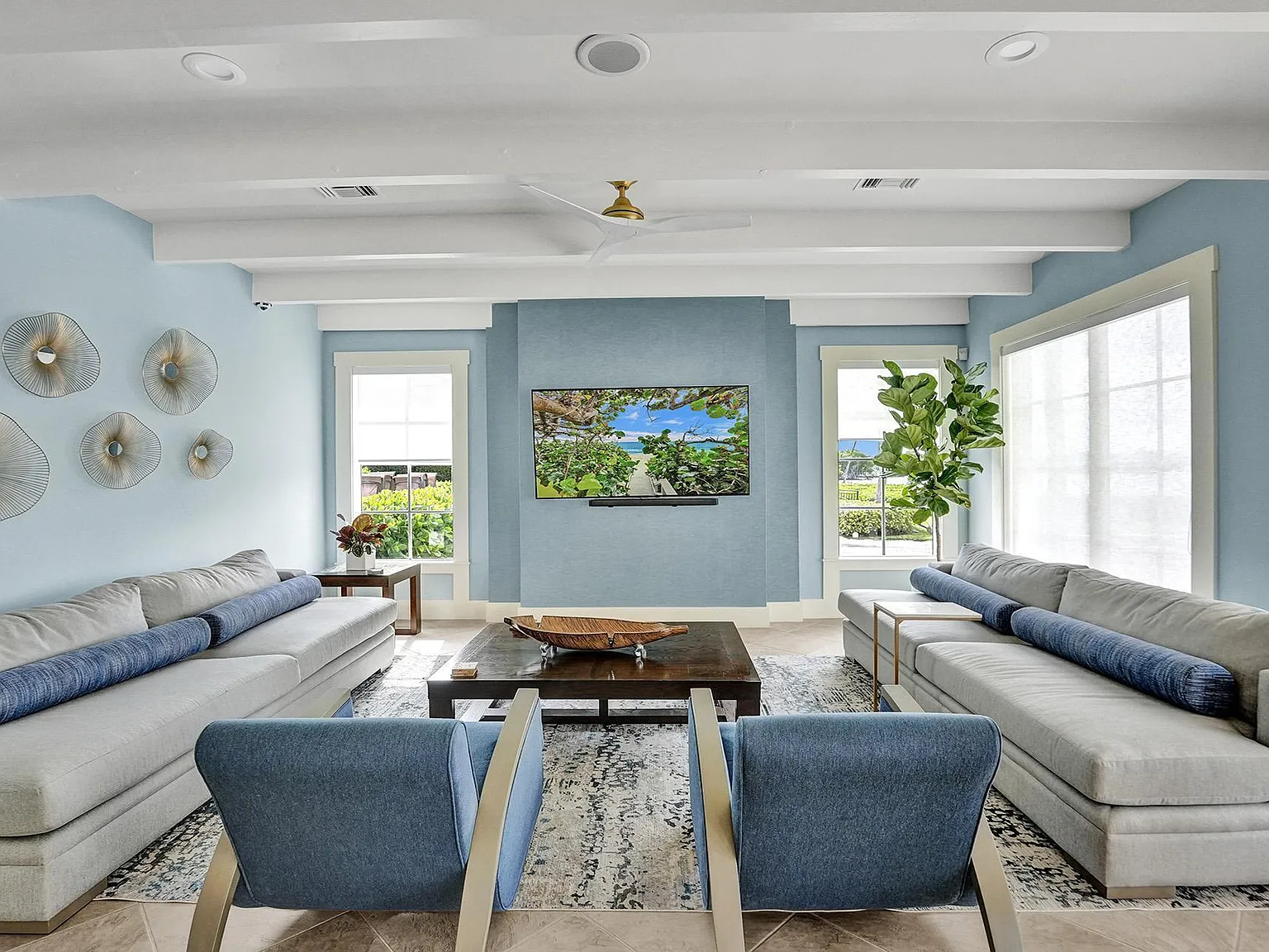 2 bed, 2.0 bath, 1400 sqft, $9,850 — Photo 3