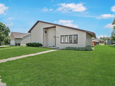 419 Heritage Rd, Cedar Falls, IA, 50613