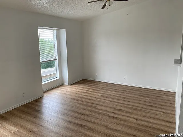 1 bed, 1.0 bath, 521 sqft, $900 — Photo 4