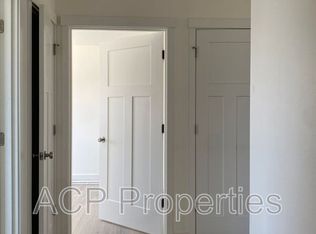 665 E Badger Rd #104, Lynden, WA 98264