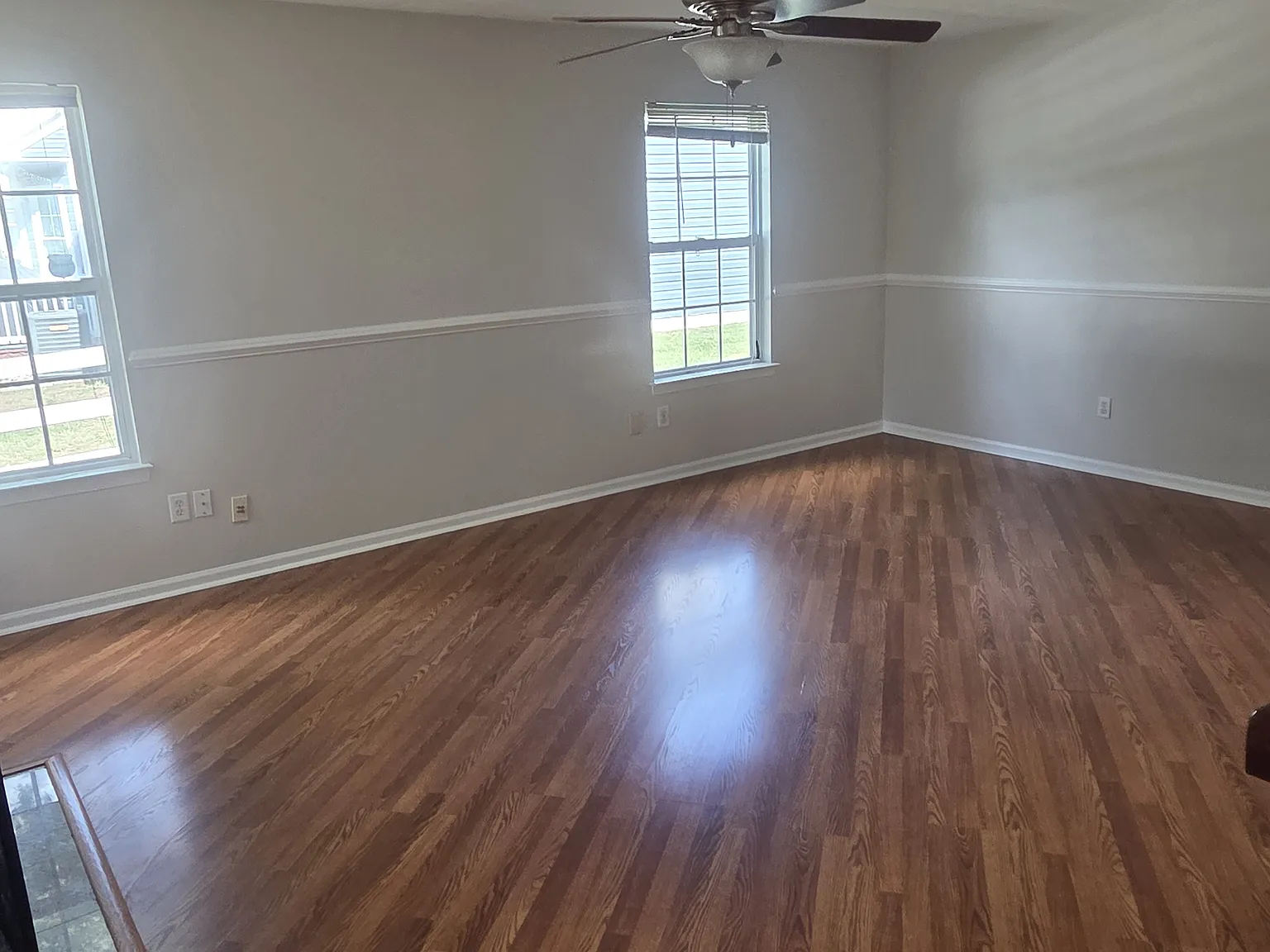 4 bed, 2.5 bath, 2400 sqft, $2,800 — Photo 4