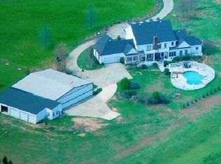 456 Lester Rd, Fayetteville, GA 30215