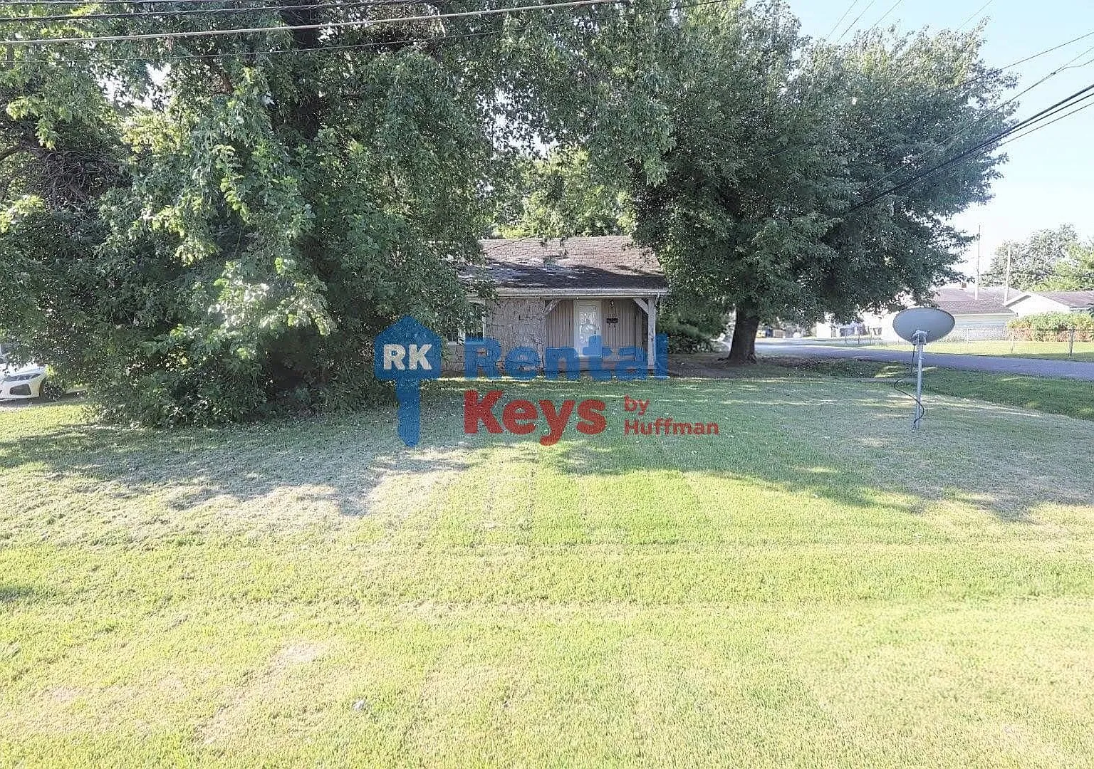 Three Bedroom House — Photo 2
