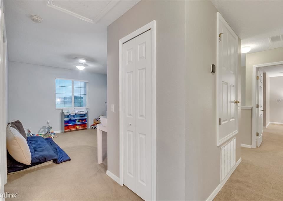 1st image of 532R Bromley Ct