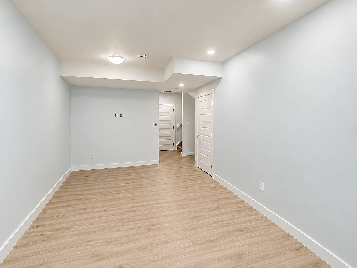1 Bed 1 Bath Suite For Rent In Keswick Edmonton — Photo 4