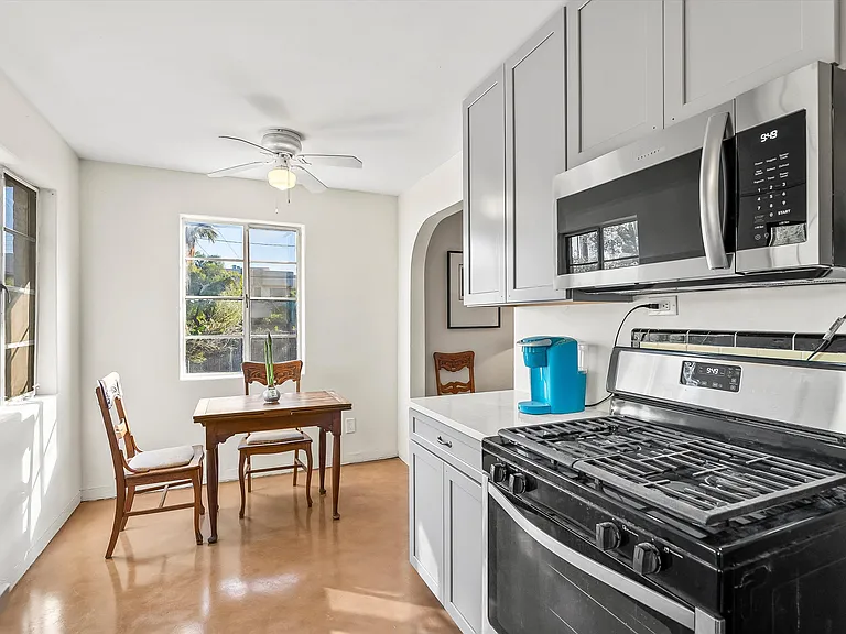 1805 E Copper St — Photo 13