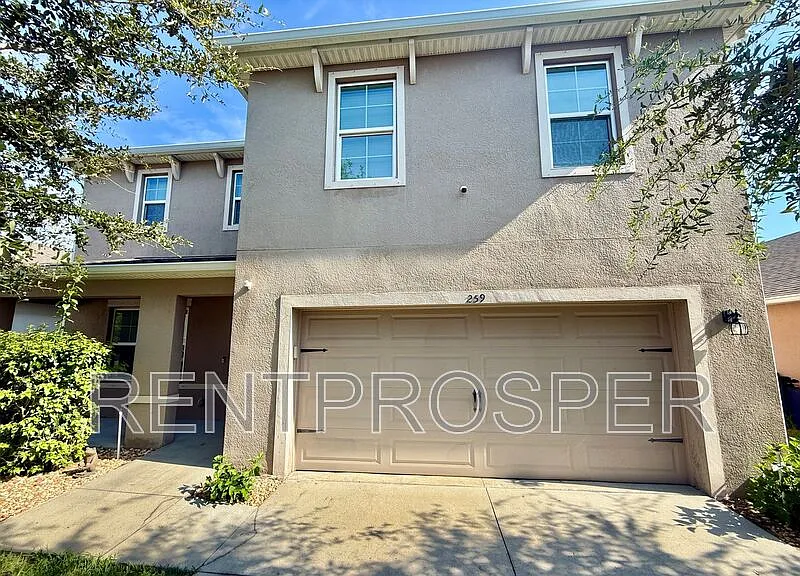 4 bed, 2.5 bath, 2498 sqft, $2,295 — Photo 1
