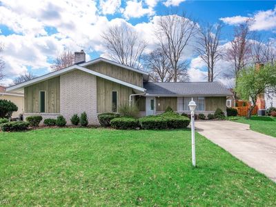 13767 Trenton Trl, Middleburg Heights, OH, 44130