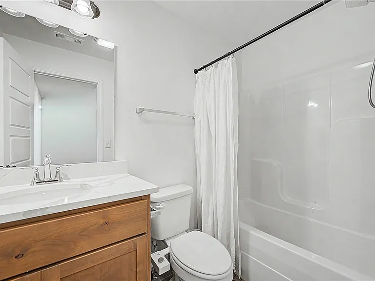 2070 Wildflower Dr — Photo 18