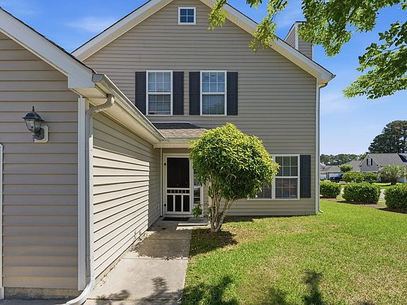 2nd image of 391 Vesta Dr.
