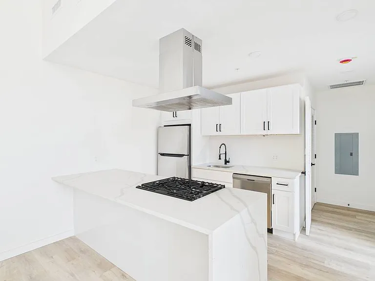 Thompson Luxury Residences — Photo 25