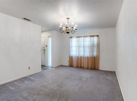 5th image of 4685 Wisteria St