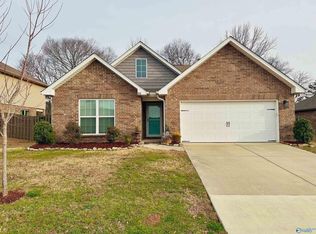 7441 Chaco St, Owens Cross Roads, AL 35763
