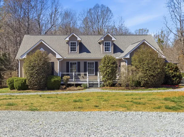 5522 Pleasant Woods Dr, Mebane, NC 27302