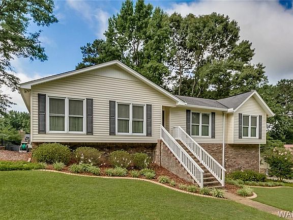 2nd image of 3015 Joshua Dr