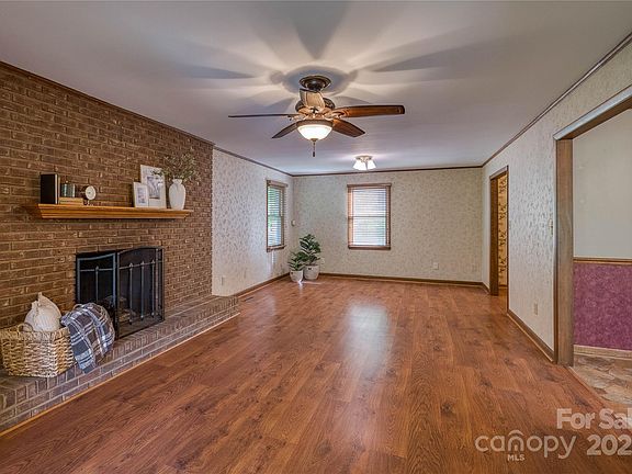 5th image of 2894 Brookridge Dr