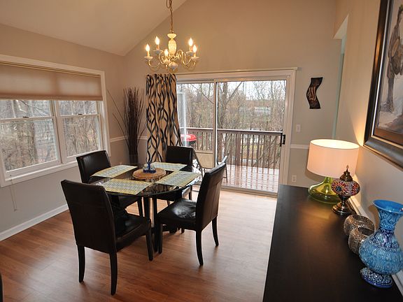 2nd image of 71 Katherine Ct
