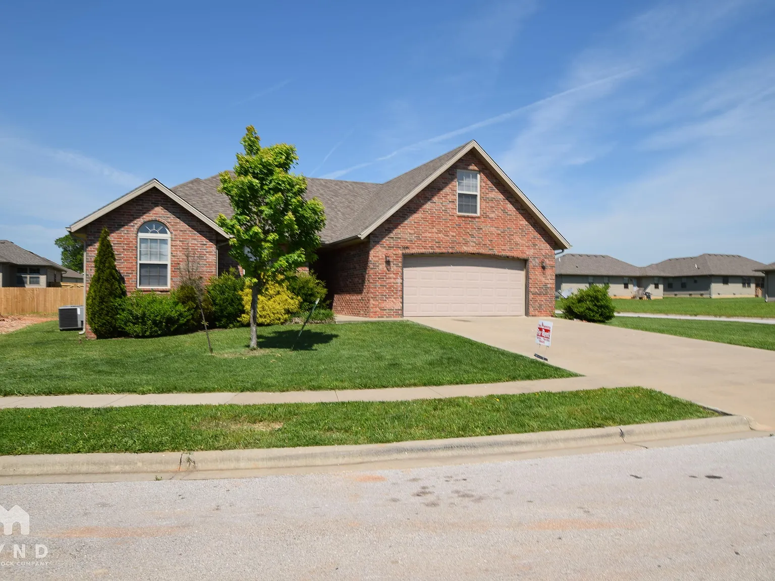 3 bed, 2.0 bath, 1851 sqft, $1,620 — Photo 1