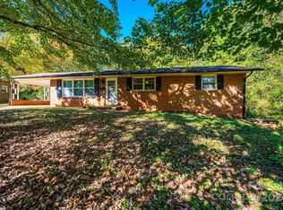 2165 25th Street Dr NE, Hickory, NC 28601