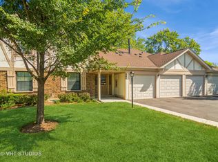 547 Greystone Ln APT D1, Wheeling, IL 60090