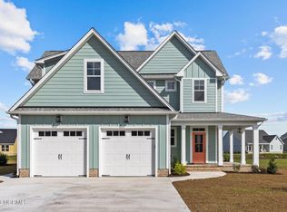 1720 Olde Farm Rd, Morehead City, NC 28557