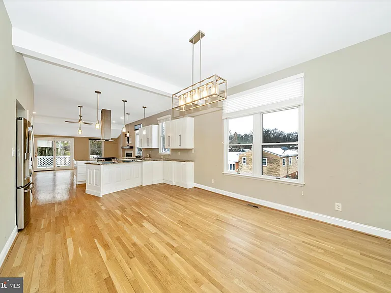 3313 Moline Rd — Photo 3
